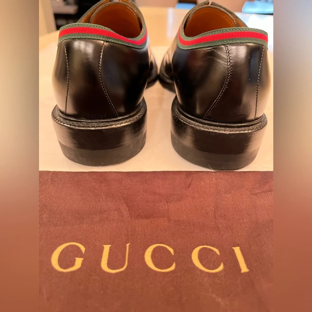 Gucci black shiny leather lace ups. - Picture 5 of 7
